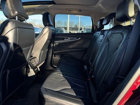 Used 2023 Lincoln Nautilus Reserve image 19