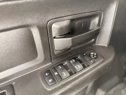 Used 2018 RAM 2500 Tradesman w/ Chrome Appearance Group image 12