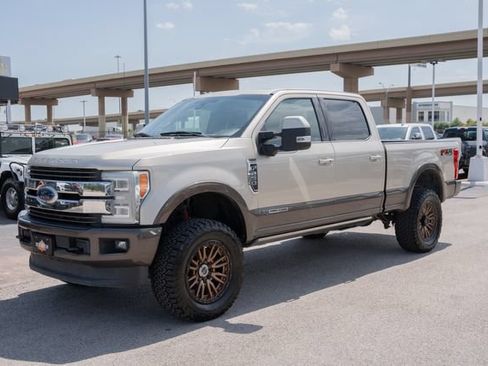 Used 2017 Ford F250 King Ranch w/ King Ranch Ultimate Package AWD/4WD image 20