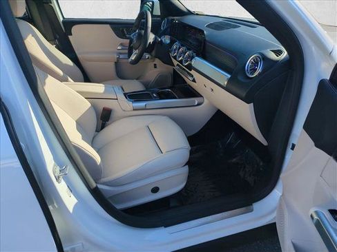 Certified 2025 Mercedes-Benz GLB 250 image 23