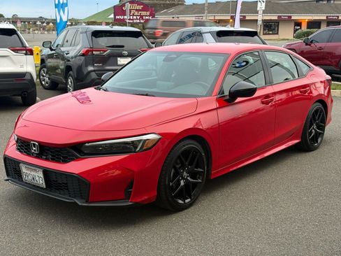 Used 2025 Honda Civic Sport image 4