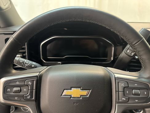 Certified 2025 Chevrolet Silverado 2500 LT w/ Convenience Package image 16