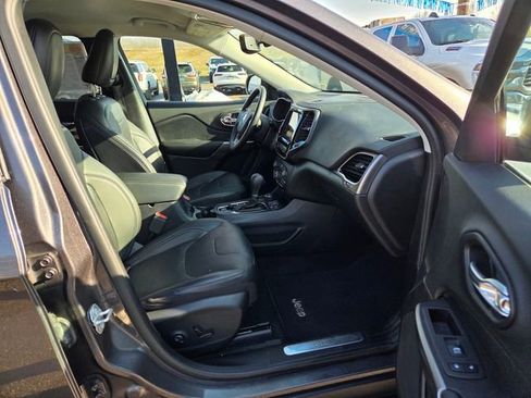 Used 2020 Jeep Cherokee Limited image 14