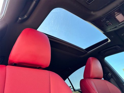 Used 2025 Lexus IS 350 F Sport image 15