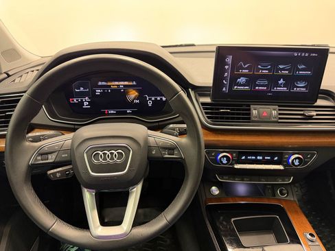 Used 2023 Audi Q5 2.0T Premium Plus AWD/4WD image 19