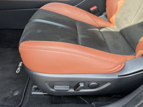 Used 2024 MAZDA CX-30 Carbon image 27