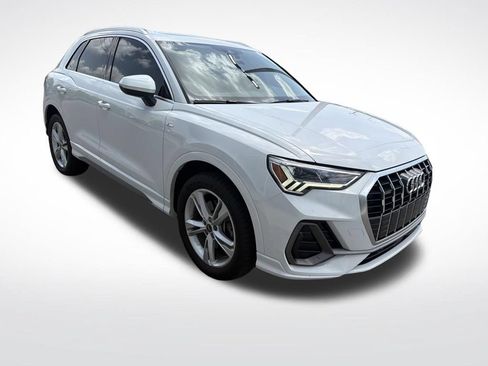 Used 2022 Audi Q3 2.0T Premium Plus AWD/4WD image 2