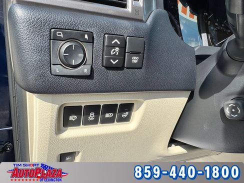 Used 2023 Lexus GX 460 Premium AWD/4WD image 25