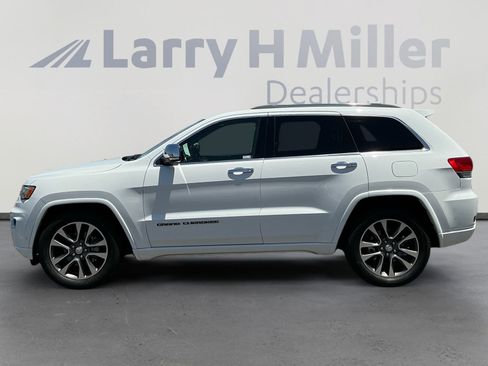 Used 2018 Jeep Grand Cherokee Overland RWD image 2