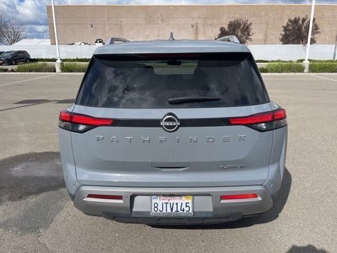 Used 2022 Nissan Pathfinder Platinum w/ Cargo Package image 6