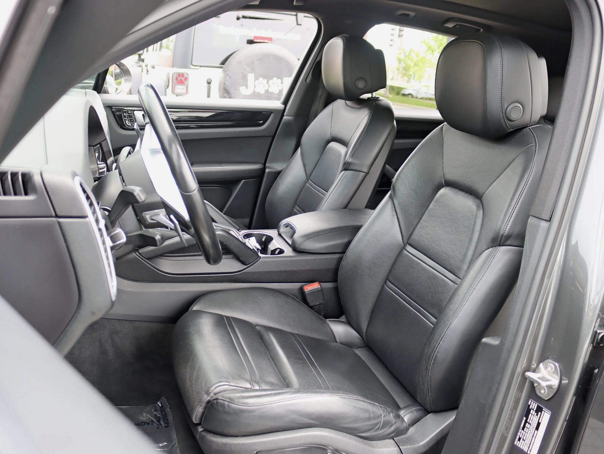 Used 2019 Porsche Cayenne AWD/4WD image 28