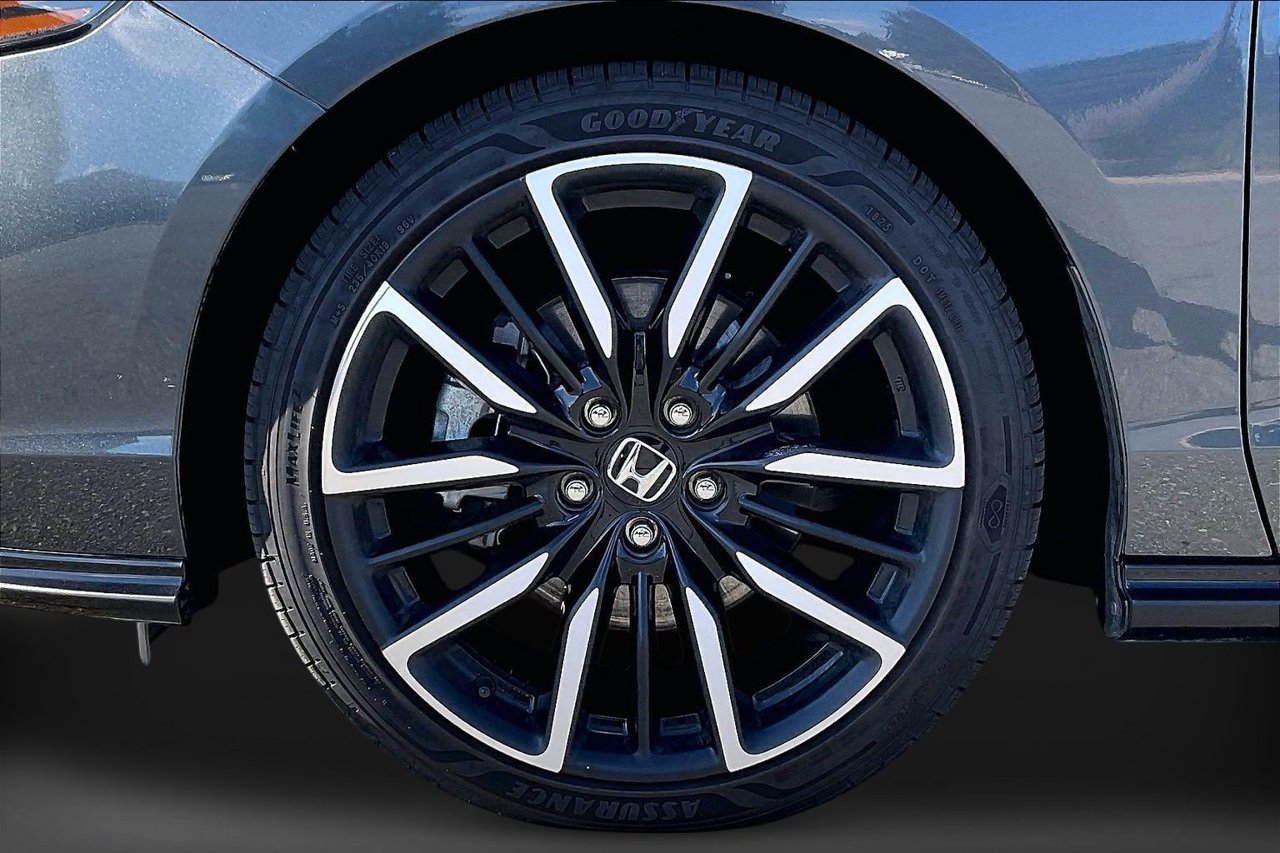 Used 2023 Honda Accord Touring image 34