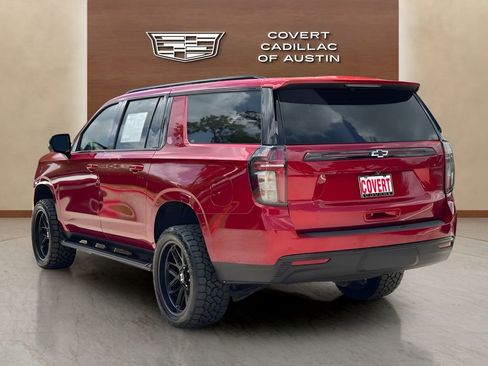 Used 2024 Chevrolet Suburban Z71 w/ Luxury Package AWD/4WD image 4