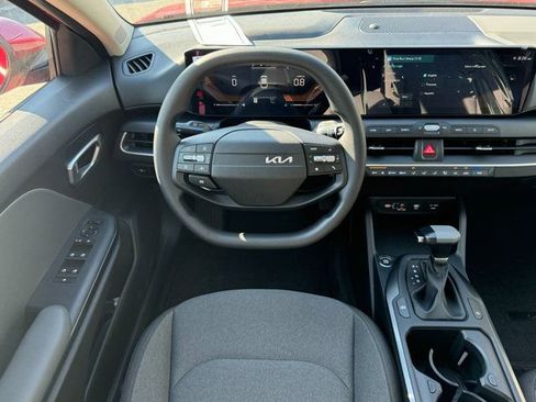 New 2025 Kia K4 LXS image 12