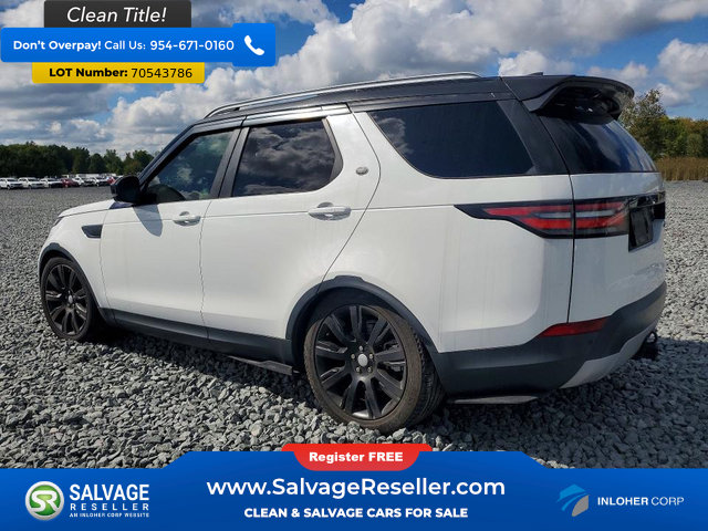 Used 2017 Land Rover Discovery HSE AWD/4WD image 3