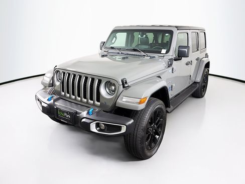 Used 2023 Jeep Wrangler Unlimited Sahara w/ Cold Weather Group AWD/4WD image 3