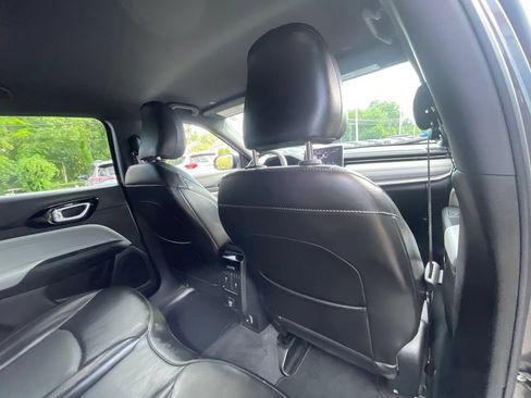 Used 2023 Jeep Compass Limited AWD/4WD image 19