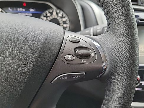 Used 2024 Nissan Murano SV w/ SV Midnight Edition Package image 22