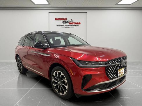 Used 2024 Lincoln Nautilus Reserve image 1