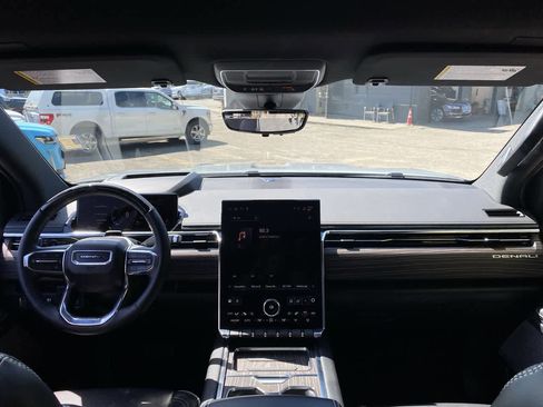 Used 2025 GMC Sierra EV Denali AWD/4WD image 12