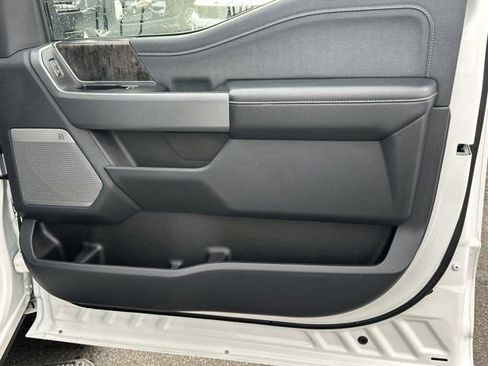 Used 2024 Ford F350 Lariat w/ Chrome Package image 16