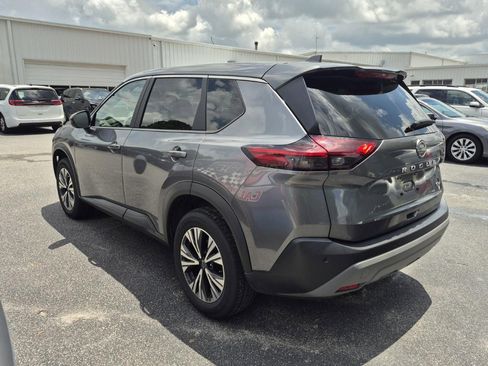 Used 2023 Nissan Rogue SV FWD image 2