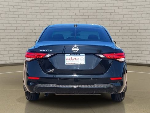 Used 2025 Nissan Sentra SV image 6