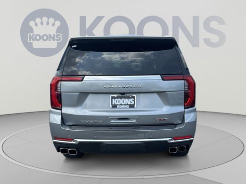 Used 2025 GMC Yukon XL Denali AWD/4WD image 10