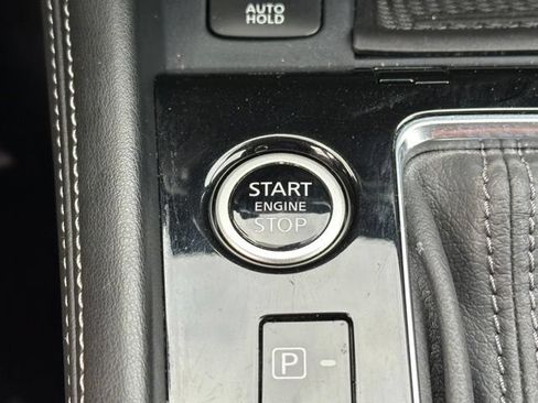 Used 2023 Nissan Kicks SR w/ SR Premium Package FWD image 39