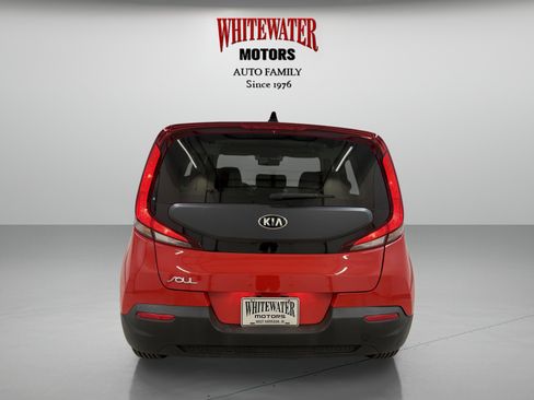 Used 2020 Kia Soul LX image 3