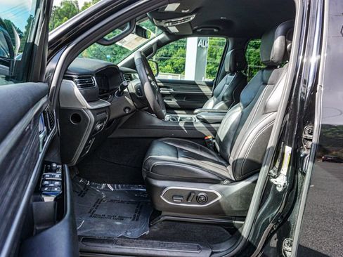 Used 2023 Jeep Wagoneer Series II image 16