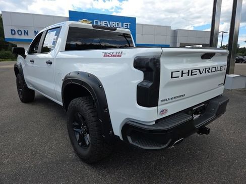 Used 2019 Chevrolet Silverado 1500 Custom Trail Boss w/ Custom Convenience Package AWD/4WD image 23