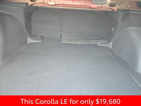 Used 2025 Toyota Corolla LE image 18