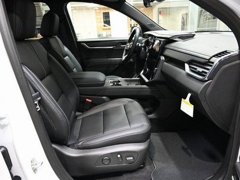 New 2026 GMC Acadia Elevation w/ Elevation Premium Package image 10