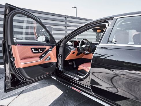 Used 2024 Mercedes-Benz S 63 AMG S image 30