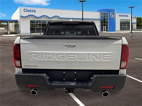 New 2026 Honda Ridgeline Black Edition image 4
