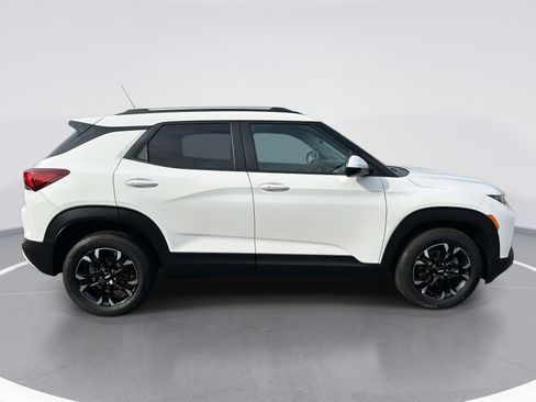 Certified 2023 Chevrolet TrailBlazer LT w/ Convenience Package image 5