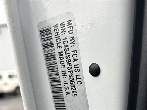 Used 2023 Jeep Wagoneer L Series II image 29