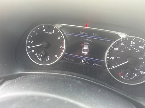Certified 2024 Nissan Sentra SR FWD image 5