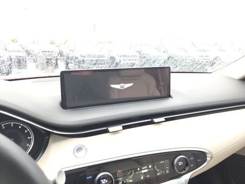 Used 2025 Genesis GV70 2.5T w/ Select Package image 8