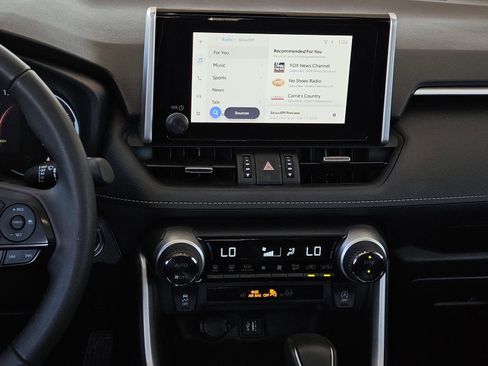 Used 2023 Toyota RAV4 XLE Premium image 27