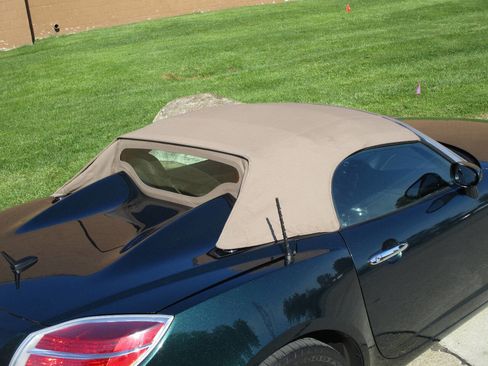 Used 2008 Saturn Sky w/ Premium Trim Package RWD image 8