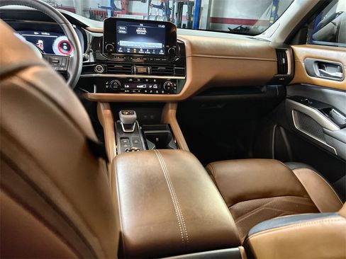 Used 2023 Nissan Pathfinder Platinum image 22