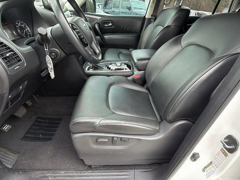 Used 2022 Nissan Armada SV w/ SV Appearance Package image 16