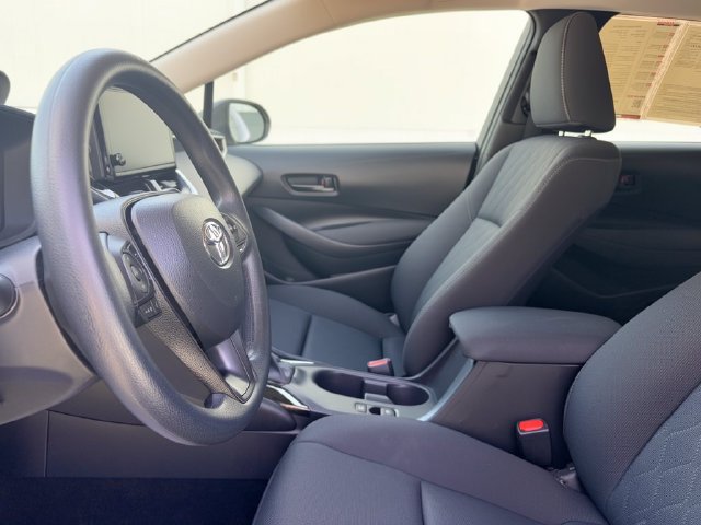 Used 2025 Toyota Corolla LE FWD image 16