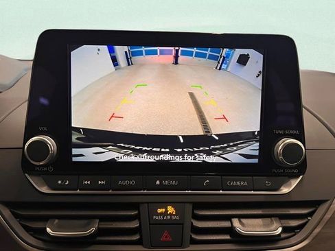 Used 2025 Nissan Altima 2.5 SV image 20