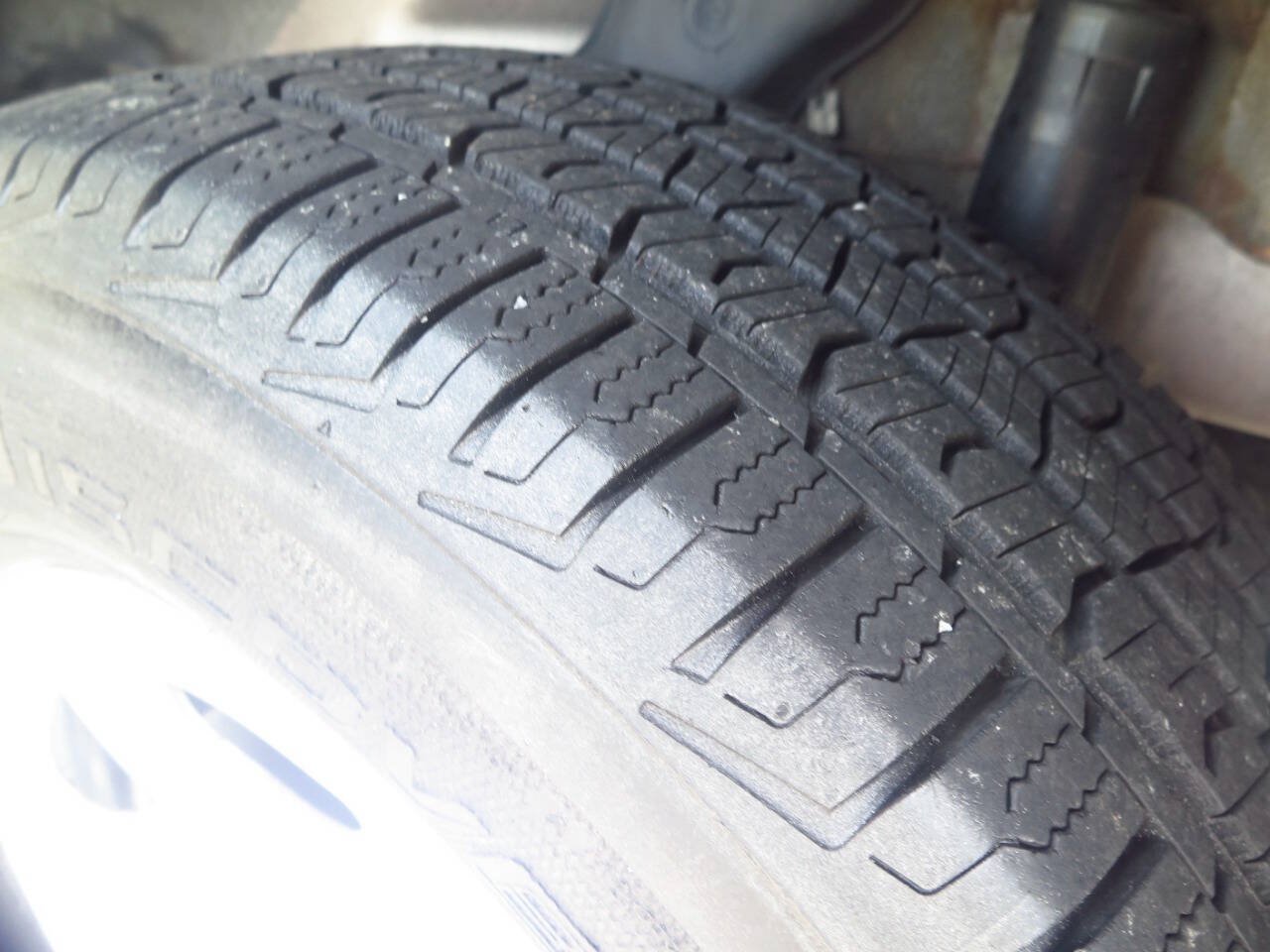 Used 2008 Ford Escape XLS FWD image 28