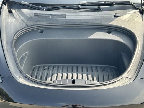 Used 2023 Tesla Model 3 Standard Range image 14