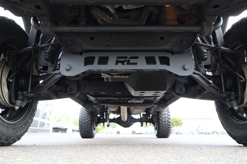 Used 2025 GMC Sierra 3500 AT4 w/ AT4 Premium Plus Package AWD/4WD image 12