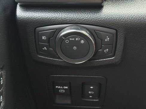Used 2019 Ford F150 XLT w/ Equipment Group 302A Luxury AWD/4WD image 25